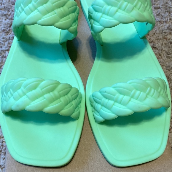 NWT Steve Madden Bohemia sandals slides womens sz 9 Lime Green New Shoes Jelly - Picture 9 of 11